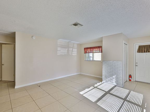 3rd image of 11507 Valencia Dr #B