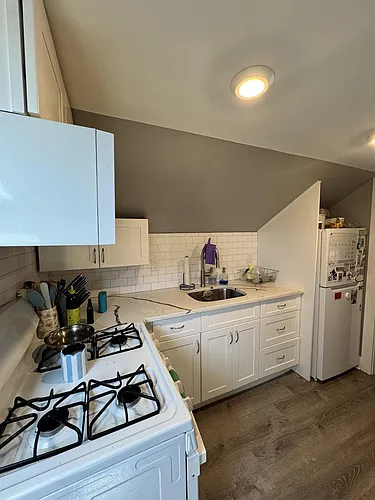 1035 Broadway Photo 1