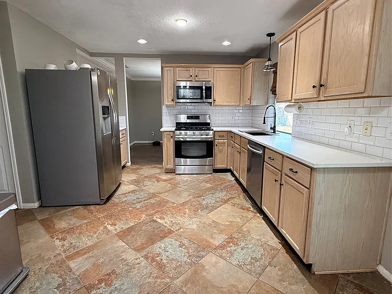 20823 Camphor Tree Dr — Photo 5