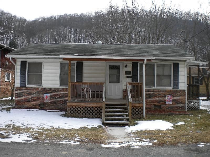 1st image of 608 1/3 3rd Ave