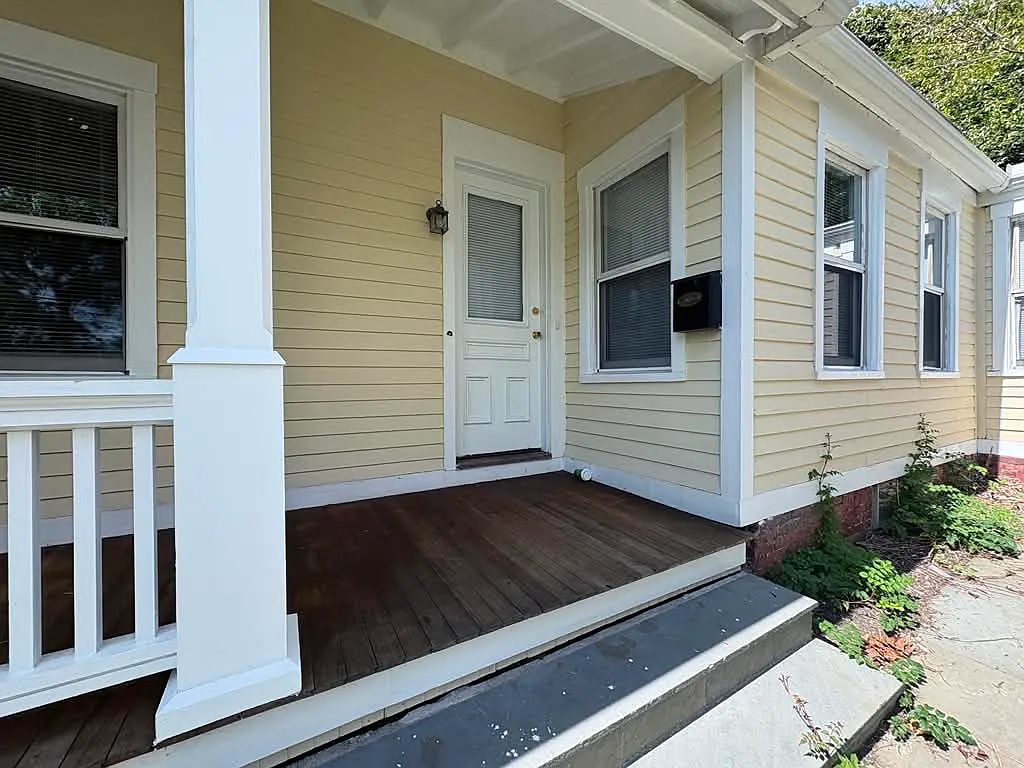 5 bed, $3,150 — Photo 2