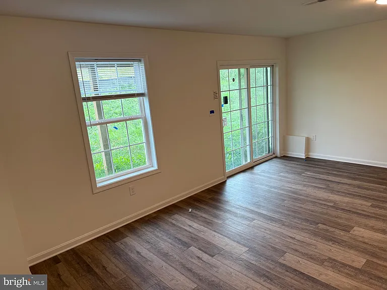 326 Avon Dr — Photo 6
