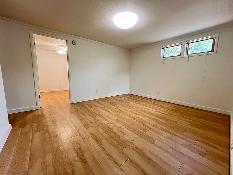 Park Place Apartments — Photo 19