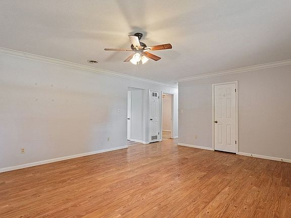 3rd image of 1000 Jerry Ave