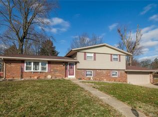 1922 Old Coach Rd, Springfield, OH 45505