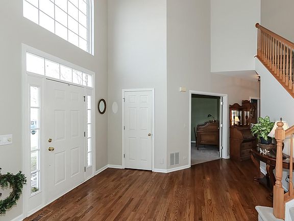3rd image of 6075 Florence Dr