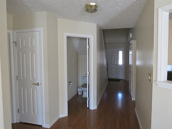 4th image of 1717 Waverly Dr