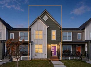 83 E Savanna Park NE, Calgary, AB T3J 0Y8
