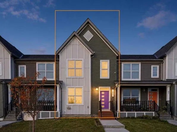 83 E Savanna Park NE, Calgary, AB T3J 0Y8