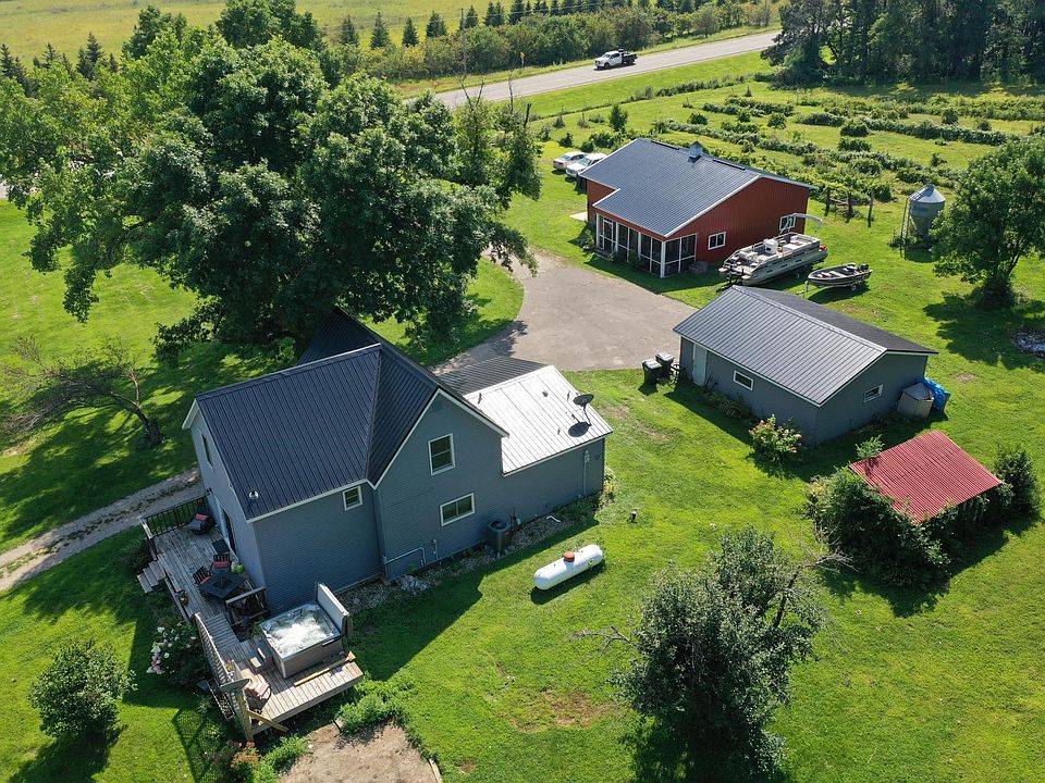 1st image of 2950 195th St SE