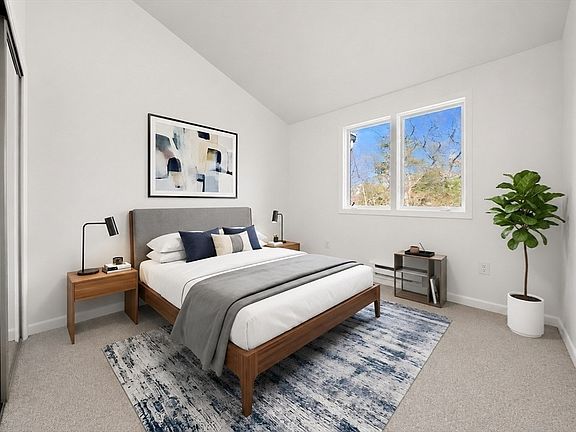 5th image of 30 Chapman St Unit 304