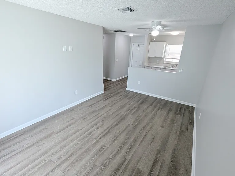3031-3045 Springfield Ln #3035 — Photo 21