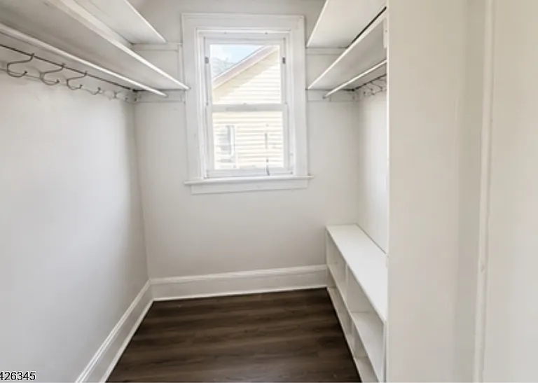 44 Treacy Ave #3 — Photo 5