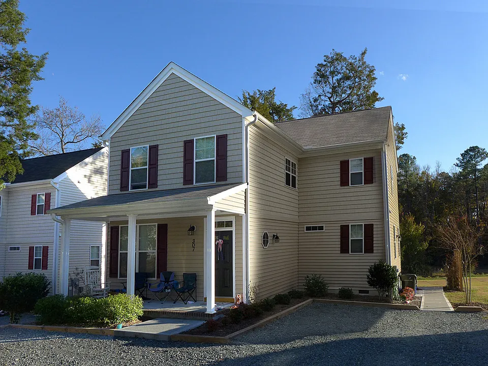 307 W Poplar Ave