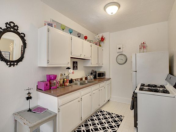 3rd image of 204 Western Ave N APT 107