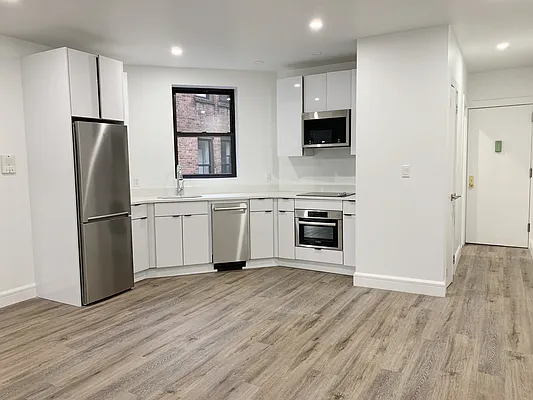 Rented by REAL New York | media 12