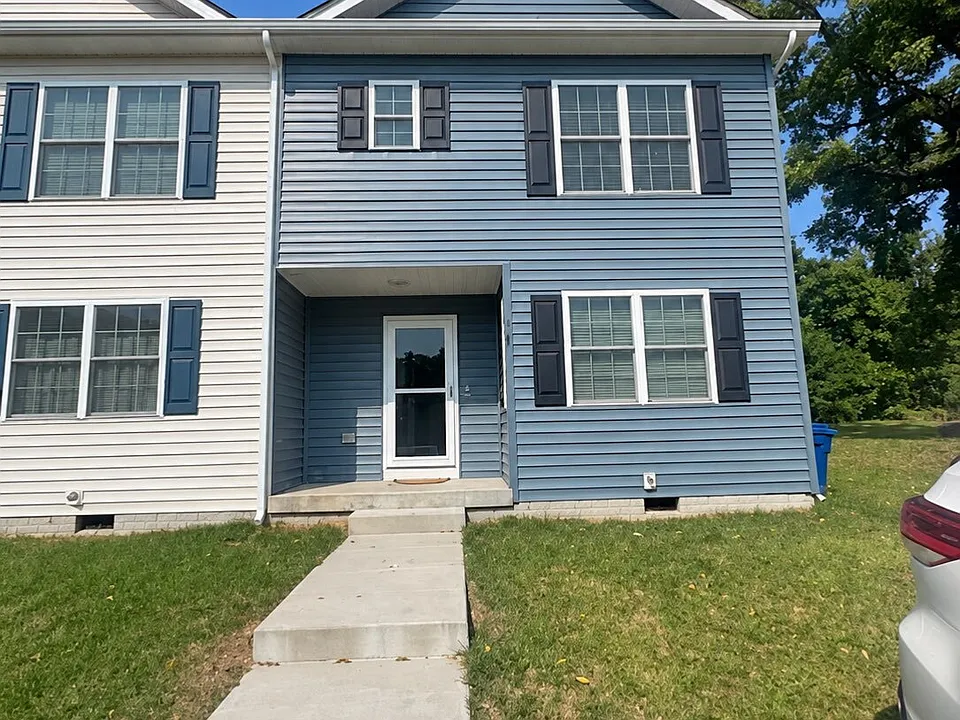 928 Virginia Ave #1
