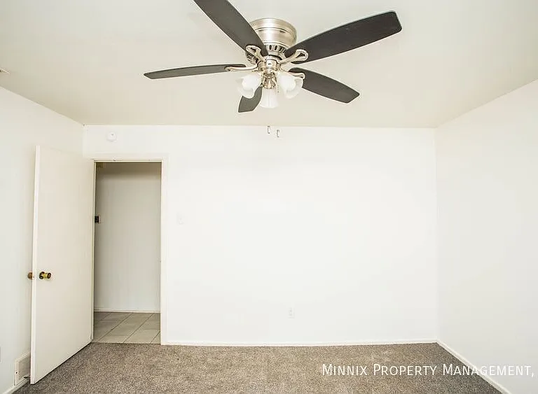 4628 Kemper St — Photo 13