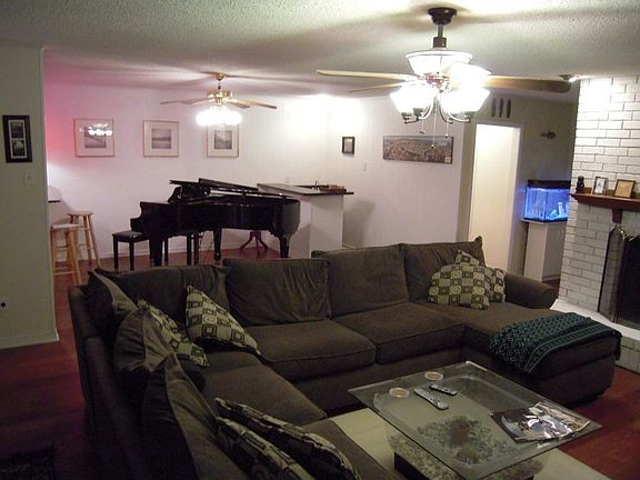 2nd image of 420 Sheffield Dr