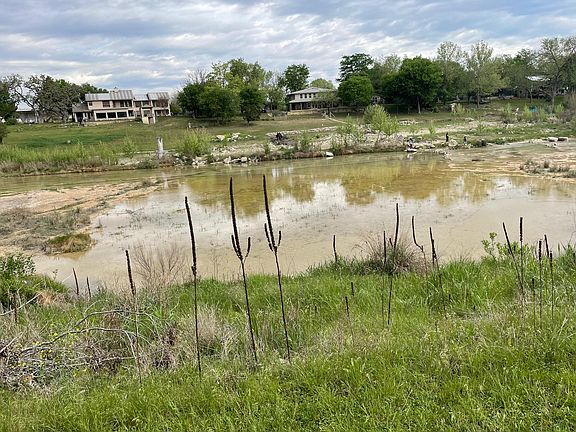 5th image of 1113 Hidden Valley Rd