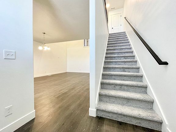 2nd image of 4411 W Monument Peak Dr