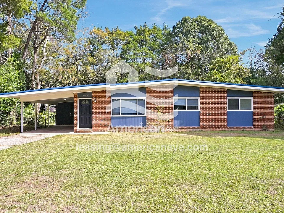 1046 Farwell Dr