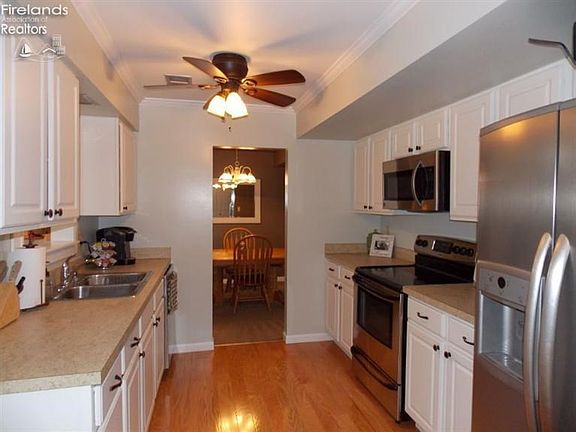 5th image of 750 Kaspar St