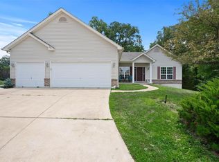 206 Little Flower Ct, Wentzville, MO