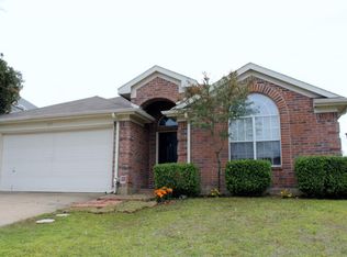1111 Avatar Dr, Grand Prairie, TX 75052