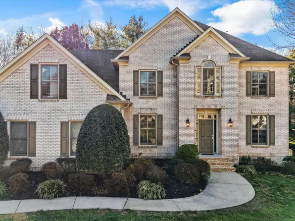 8950 Isherwood Ln, Knoxville, TN 37922