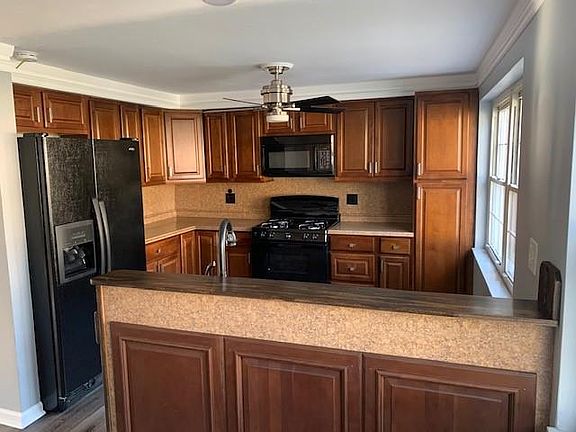5th image of 236 Shenandoah Dr
