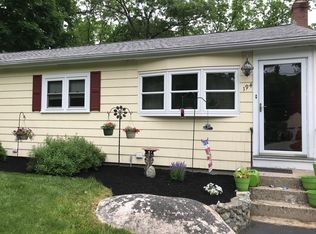 194 North St, Walpole, MA 02081