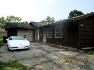 1121 Ebeling Dr, South Bend, IN