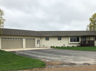 426 E 10th Ave, Miller, SD 57362