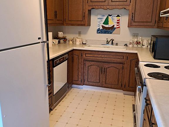 3rd image of 4060 Golf Valley Dr APT 3D
