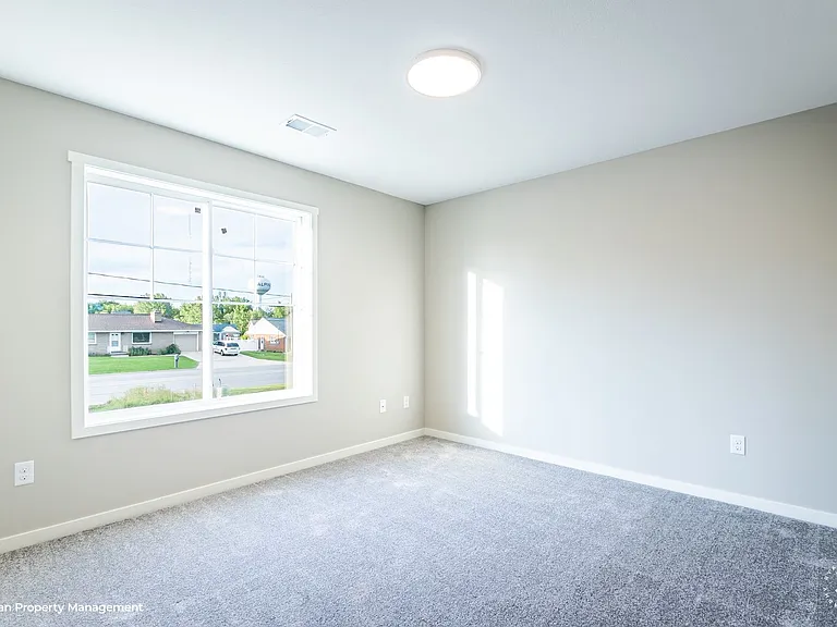 1146 Four Mile Rd NW — Photo 10