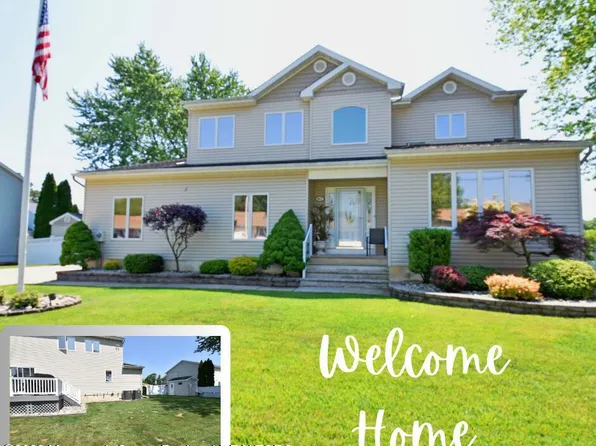 917 Mizzen Ave, Beachwood, NJ 08722