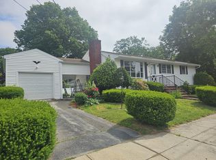 96 Newport St, Fall River, MA 02720