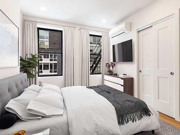 2nd image of 428 E 14th St #3D