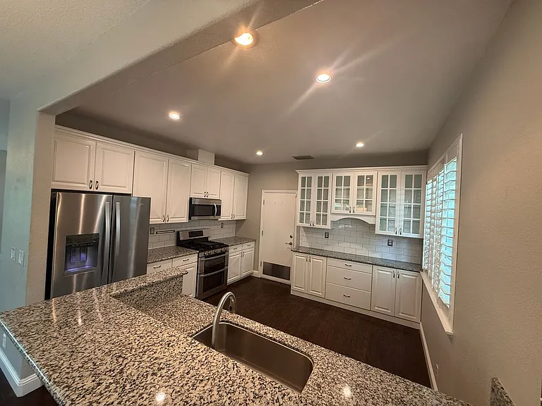 532 Blarney Cir — Photo 6