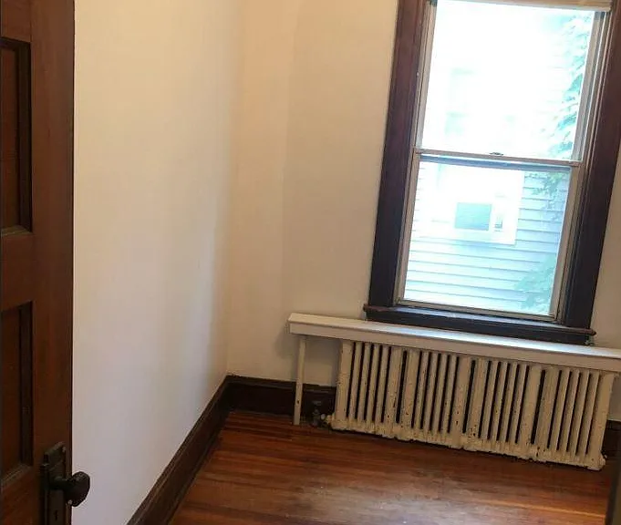 374 Morris St #2 — Photo 6