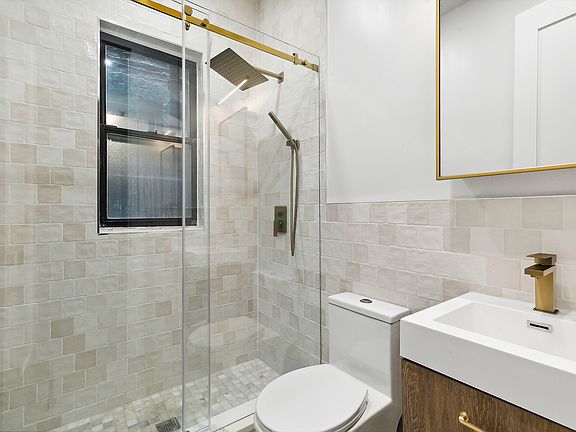 5th image of 206 W 96th St APT 2d