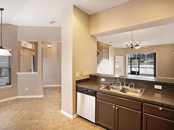 3rd image of 1810 Copper Stone Dr APT D