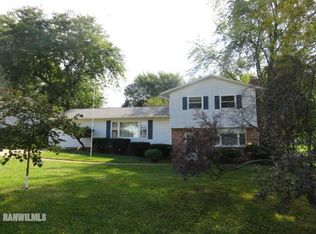 2105 Revere St, Freeport, IL 61032