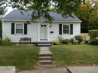 934 Comfort St, Lansing, MI 48915