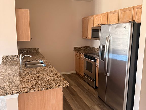 2nd image of 1128 Alameda Blvd #52