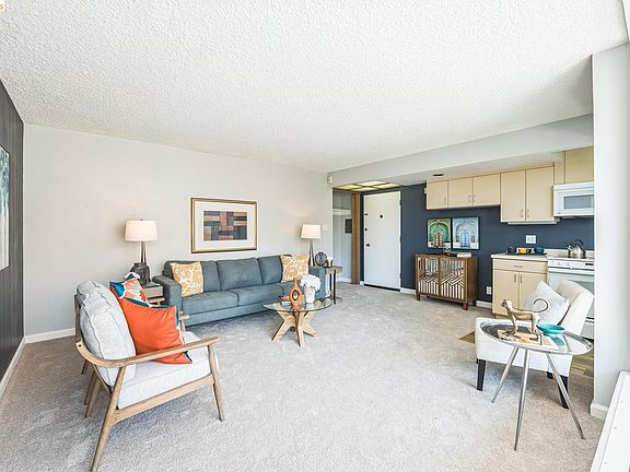 2nd image of 2550 Dana St APT 2F