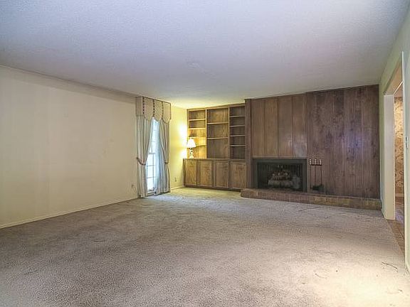 5th image of 311 E 115th St