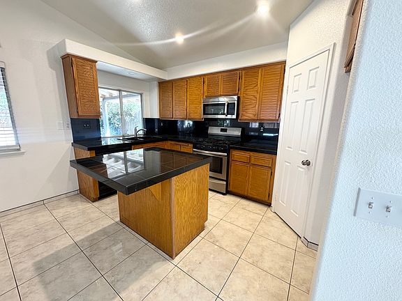 5th image of 1224 Marble Ct