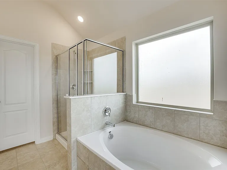 16625 Hidden Cove Dr — Photo 20